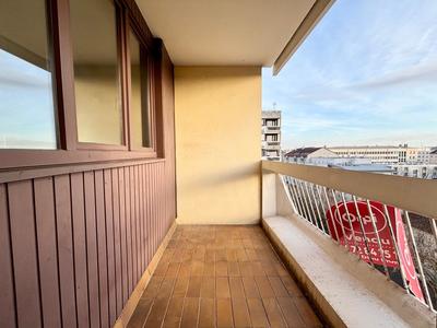 Appartement - 86 m² - 4 pièces