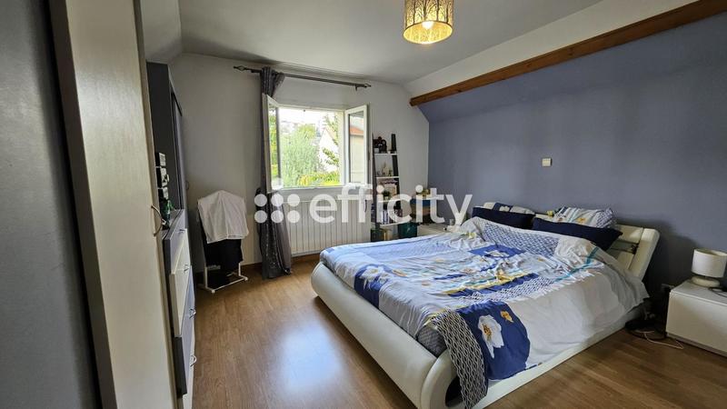 Pavillon - 148 m² - 7 pièces