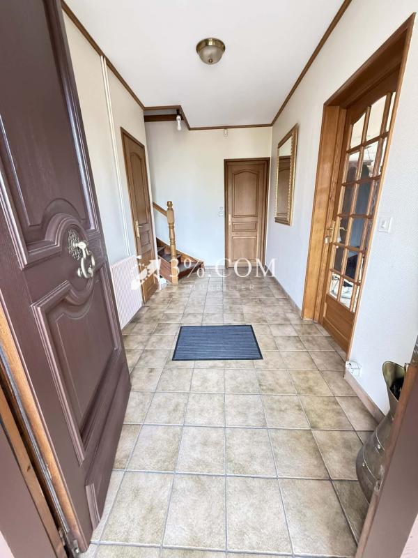 Maison - 240 m² - 9 pièces