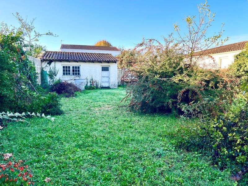 Terrain constructible - 1 019 m²