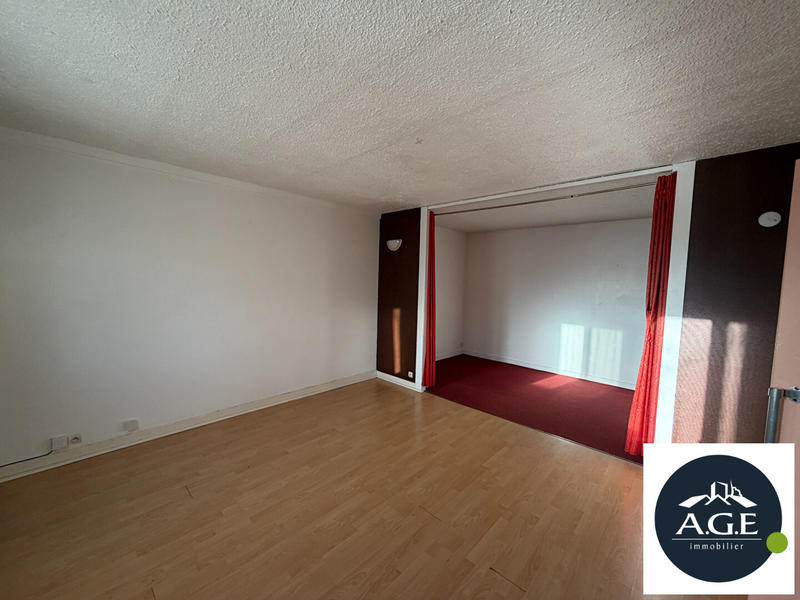 Appartement - 85 m² - 5 pièces