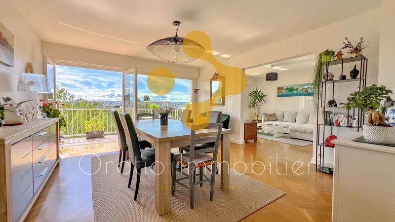 Appartement - 91 m² - 4 pièces