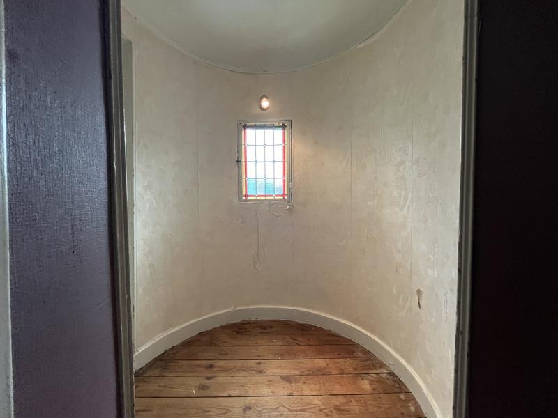 Maison - 300 m² - 15 pièces