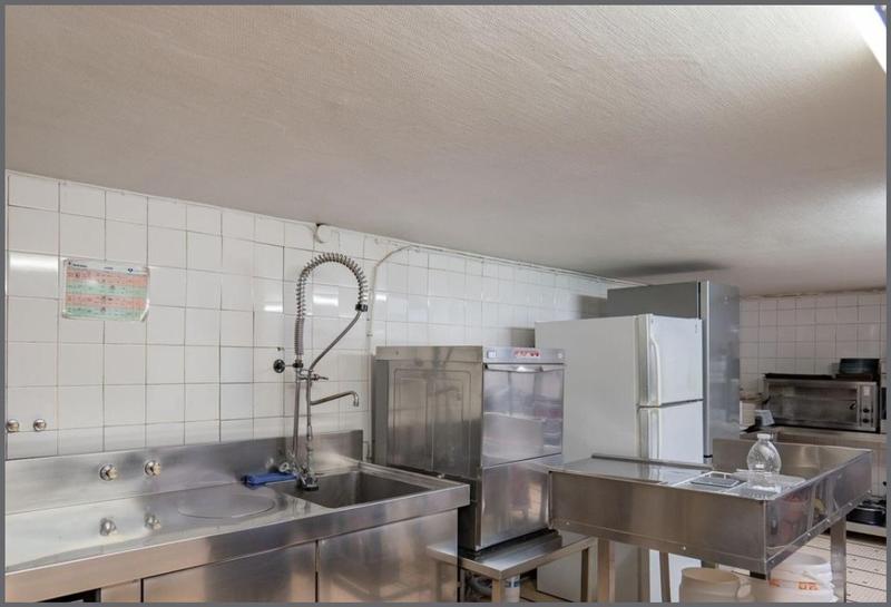 Local commercial - 300 m² - 3 pièces