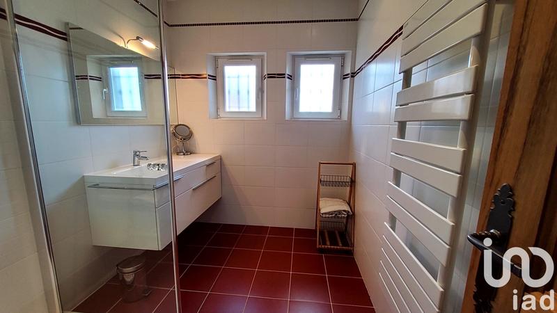 Maison - 236 m² - 7 pièces