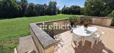 Villa - 235 m² - 8 pièces