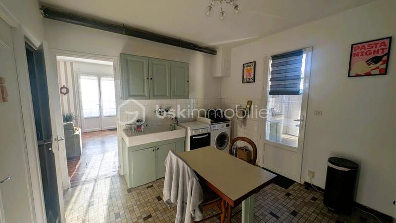 Maison en pierre - 197 m² - 9 pièces