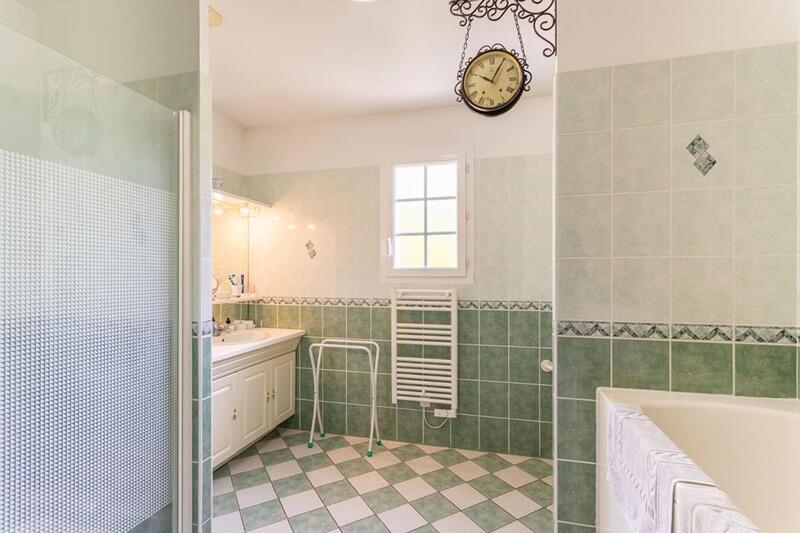 Maison - 191 m² - 8 pièces