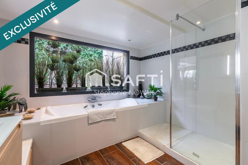 Maison - 291 m² - 10 pièces