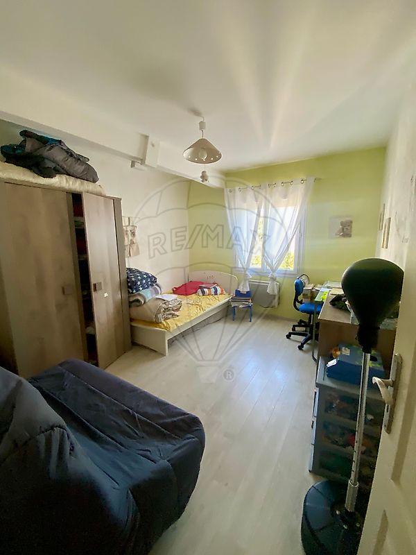 Maison - 182 m² - 7 pièces