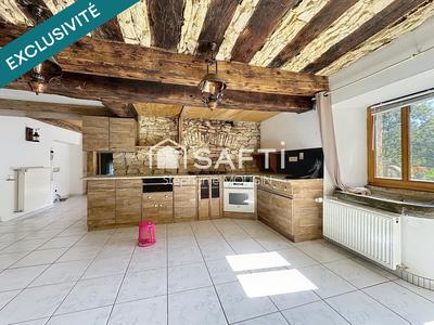 Maison - 162 m² - 8 pièces