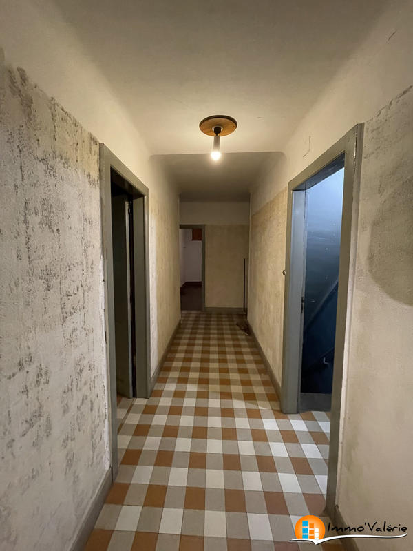 Maison - 306 m² - 10 pièces