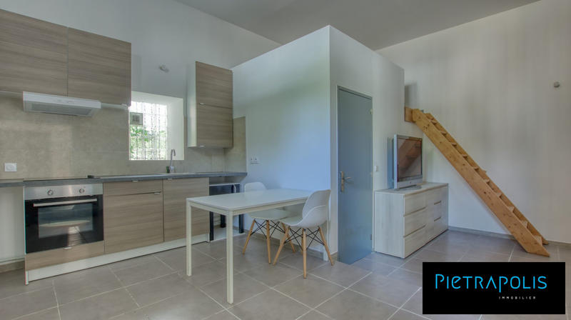 Maison - 276 m² - 8 pièces