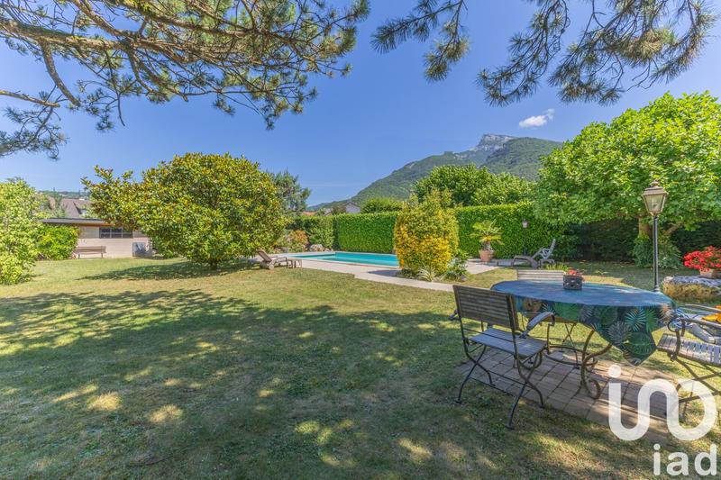 Maison - 267 m² - 6 pièces