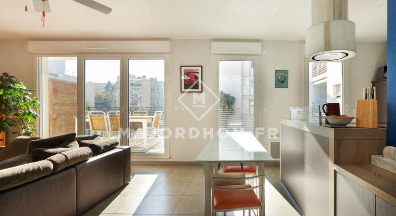 Appartement - 93 m² - 4 pièces