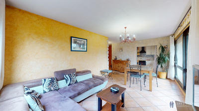 Appartement - 82 m² - 4 pièces