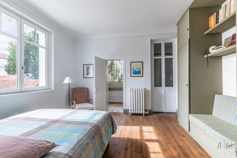 Maison - 289 m² - 10 pièces