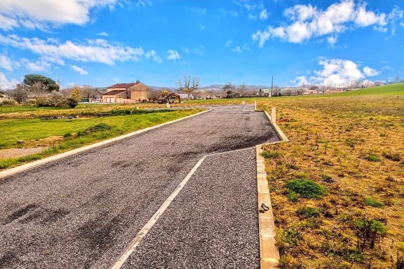 Terrain constructible - 892 m²