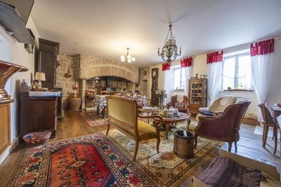 Maison ancienne - 224 m² - 8 pièces