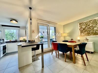 Appartement - 85 m² - 4 pièces