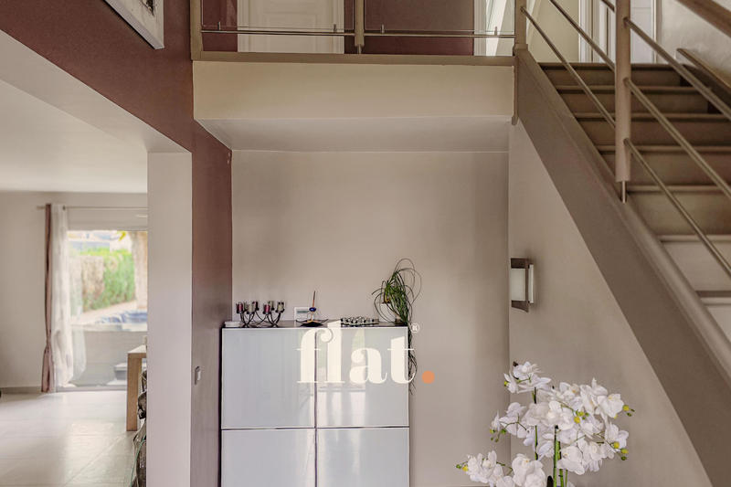 Maison - 175 m² - 6 pièces