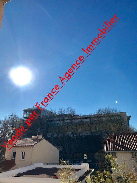 Appartement ancien - 54 m² - 3 pièces