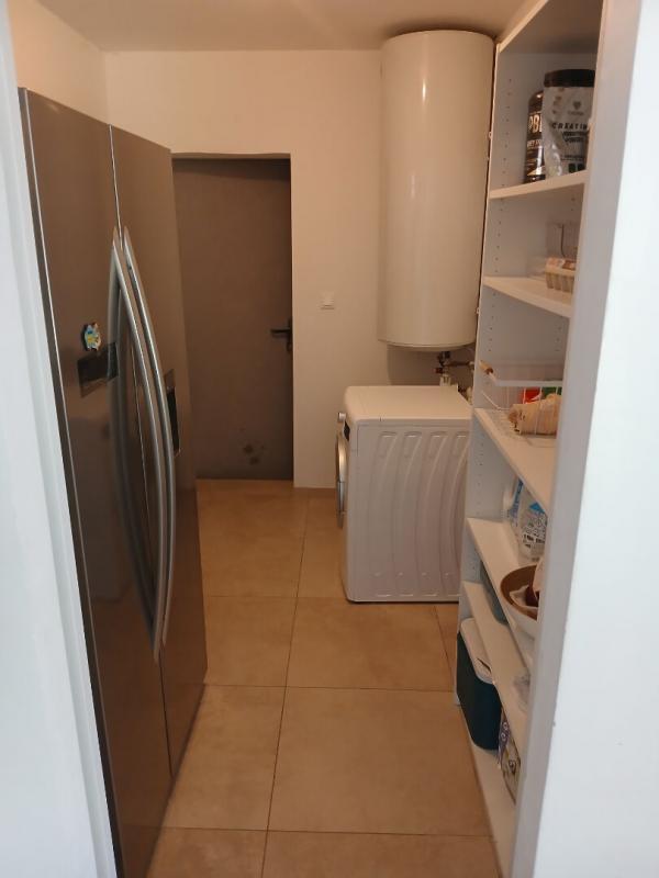 Maison - 230 m² - 8 pièces