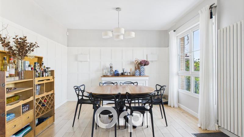 Maison - 102 m² - 4 pièces