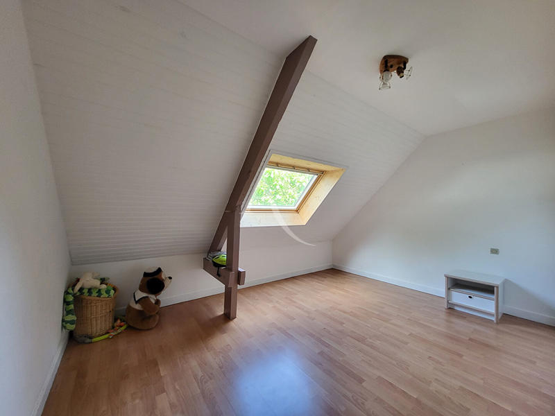 Maison - 180 m² - 7 pièces