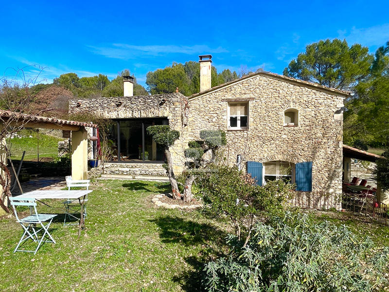 Maison - 228 m² - 8 pièces
