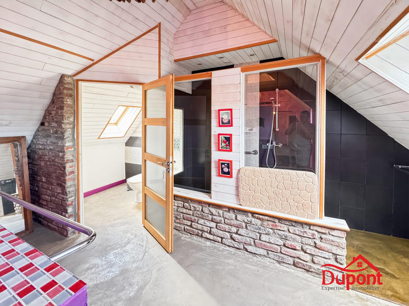 Maison - 338 m² - 8 pièces