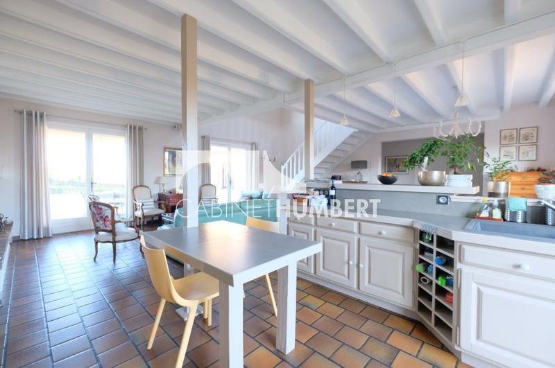 Maison - 214 m² - 7 pièces