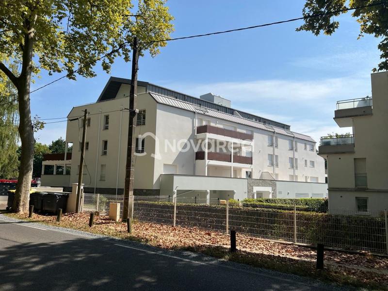 Appartement - 99 m² - 4 pièces