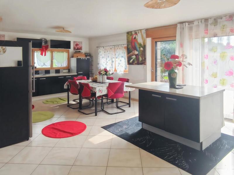 Maison - 140 m² - 5 pièces