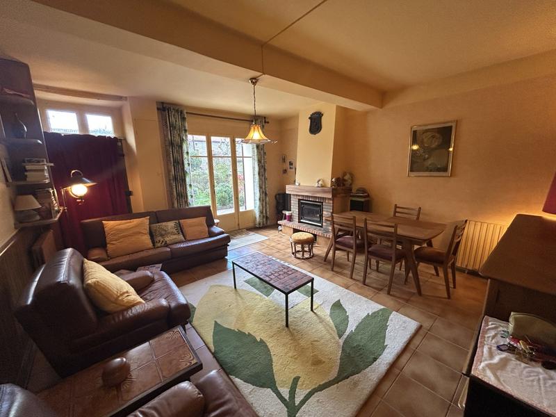 Maison traditionnelle - 158 m² - 7 pièces