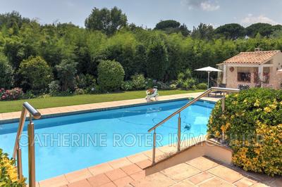 Villa - 217 m² - 8 pièces