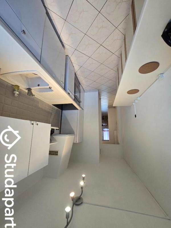 Chambre - 11 m² - 1 pièce