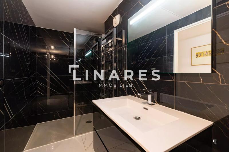 Appartement - 200 m² - 5 pièces