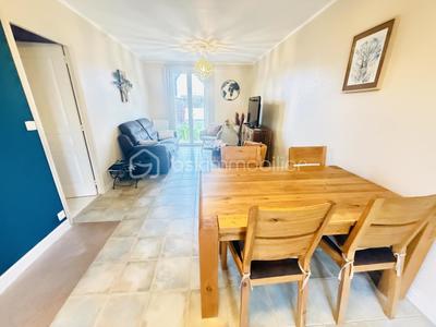 Maison - 96 m² - 5 pièces