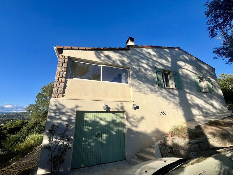 Villa - 104 m² - 4 pièces