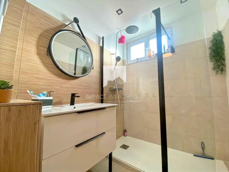 Appartement - 75 m² - 4 pièces