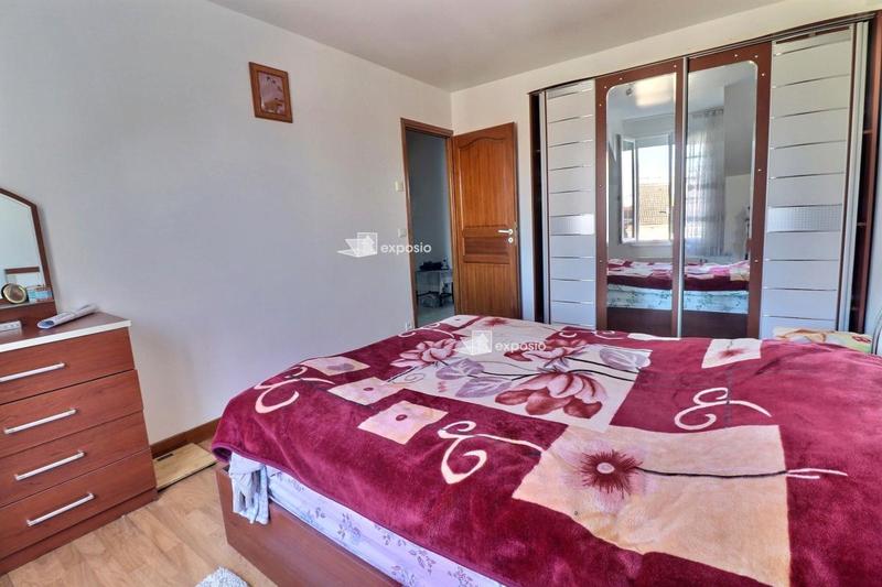 Maison - 171 m² - 8 pièces