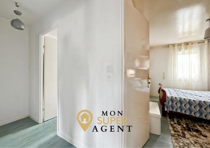 Maison - 96 m² - 5 pièces