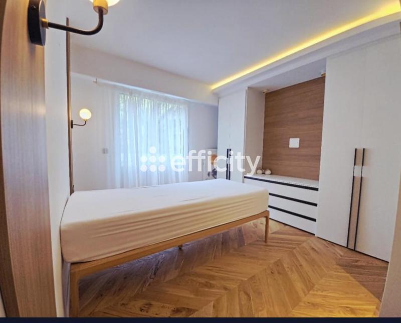 Appartement - 140 m² - 5 pièces