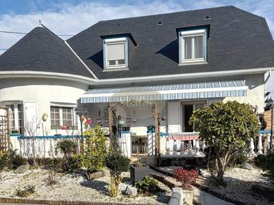 Maison - 156 m² - 6 pièces