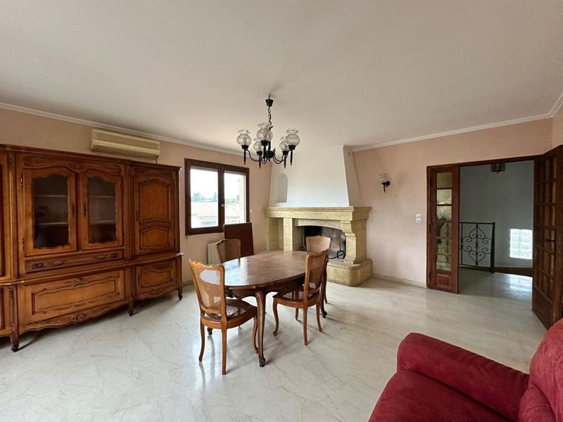 Maison - 198 m² - 7 pièces