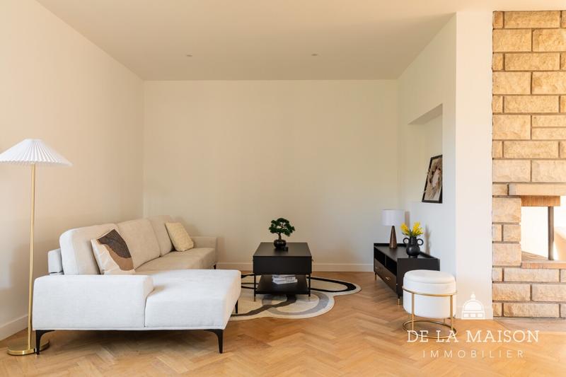 Maison - 208 m² - 8 pièces