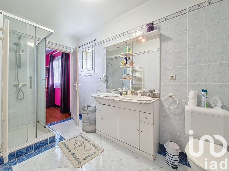 Maison - 244 m² - 10 pièces