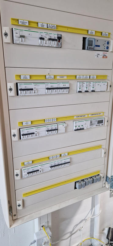 Local commercial - 309 m² - 1 pièce