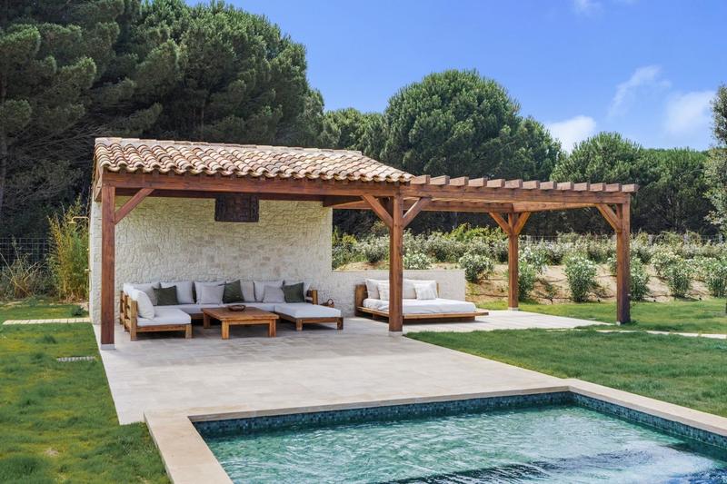 Maison - 480 m² - 8 pièces